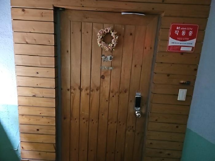 교회 출입문