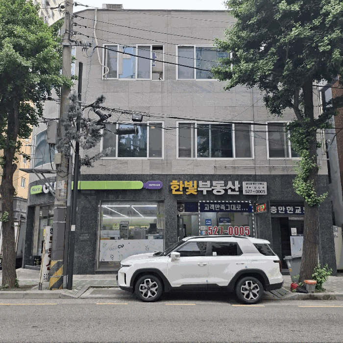 [ 남쪽서 본 본건 ]