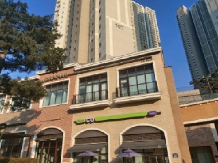 건물 전체 전경