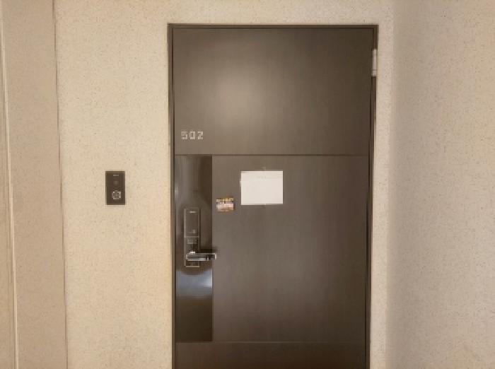 세대 출입문 전경