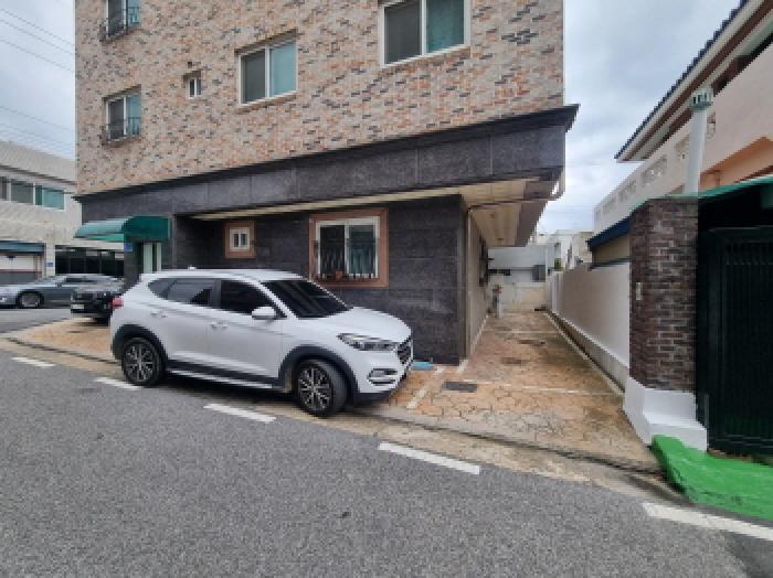 1층 주차장
