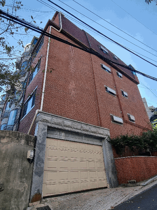 본건 소재 중앙아트빌라
(북동측에서 본 전경)