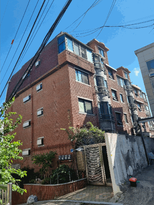 본건 소재 중앙아트빌라
(북서측에서 본 전경)