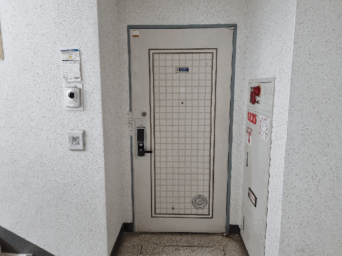본건입구