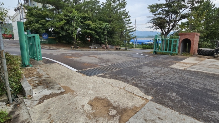 3 출입구