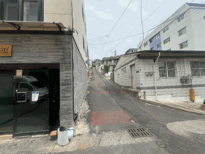 동측 도로