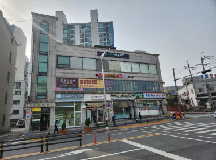 목록3 건물 전경