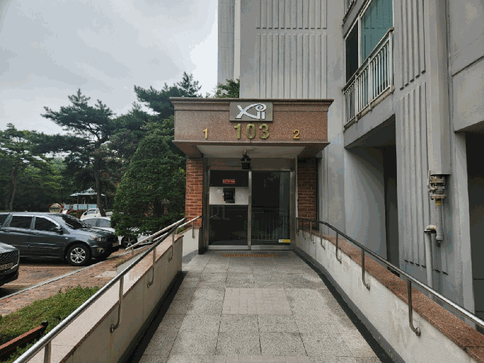 본건 1층 공동현관
