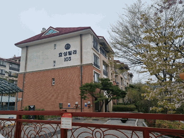 본건 남서측에서 촬영