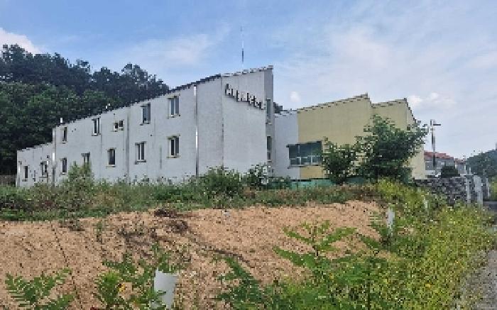 건물 전경