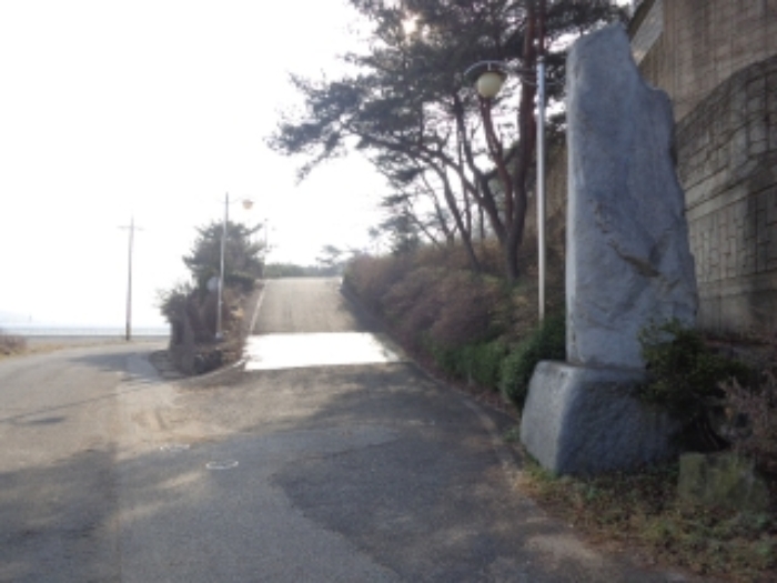 [목록 4] 본건 기숙학원 진입로 주변의 모습