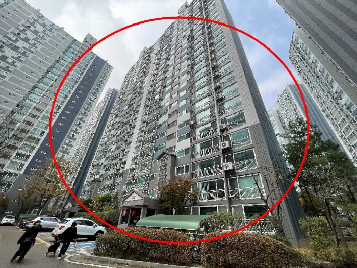 【본건 전경】