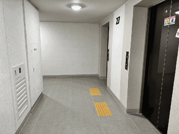 [27층 복도 전경]