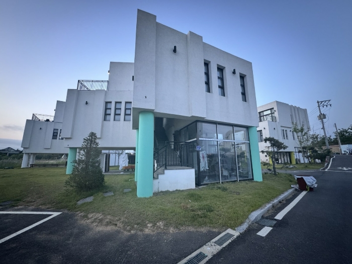 본건 기호(2,6) 전경(남서측 촬영)