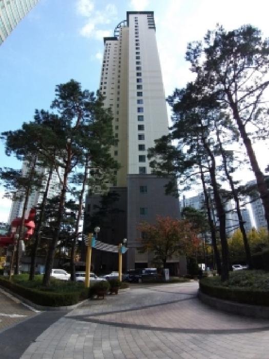건물 전경