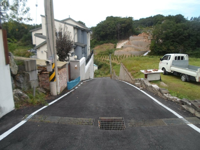 기호(2) 도로 동측 부근에서 중앙으로 촬영