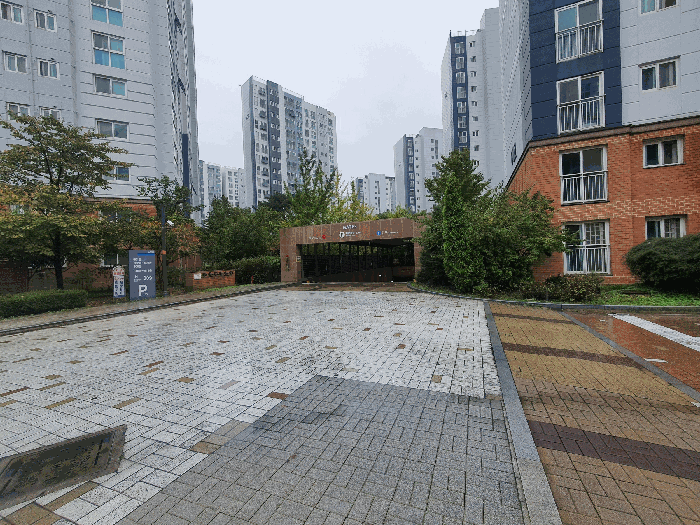 주차장 출입구