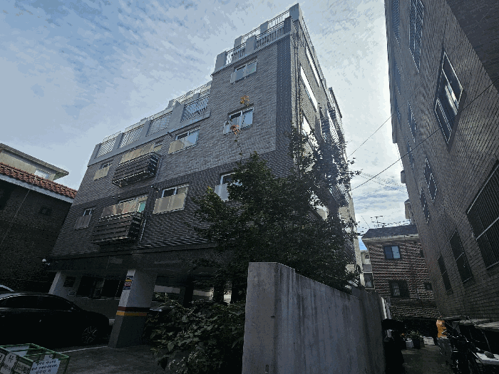 본건소재 건물(측면)