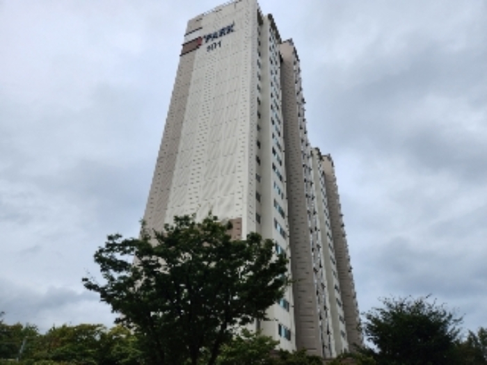 1동 건물 전경
