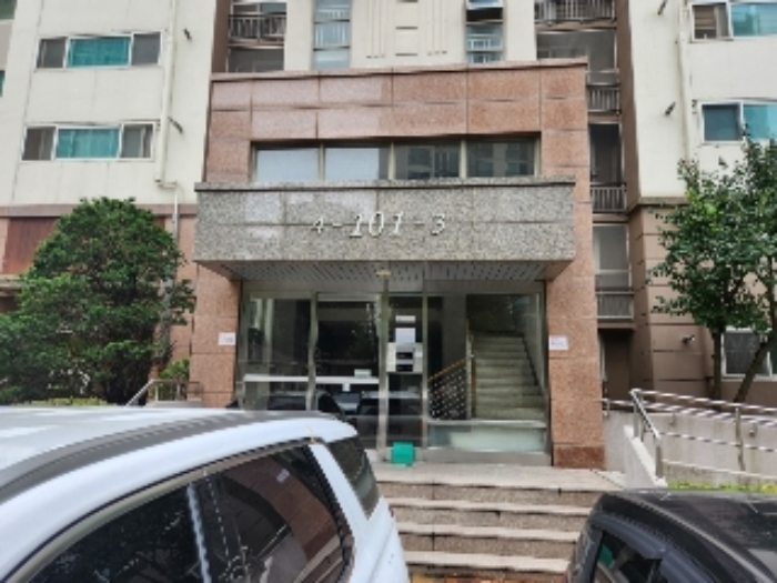 공동현관 출입구