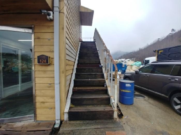 2층 계단