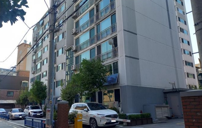 본건 소재 건물 전경