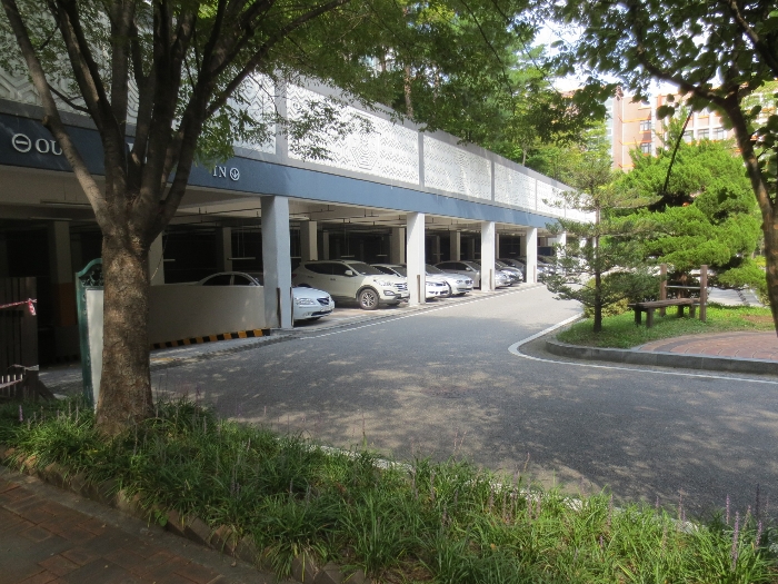 본건 남측 단지내 전경