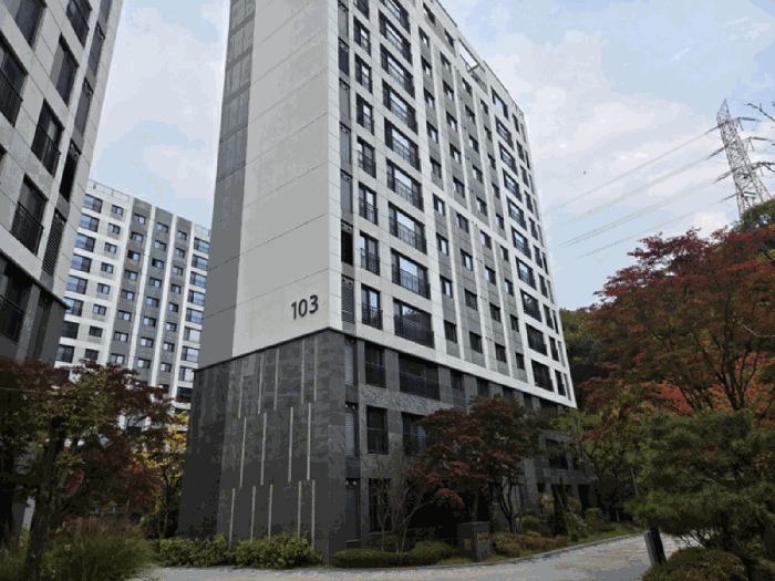 103동 측후면