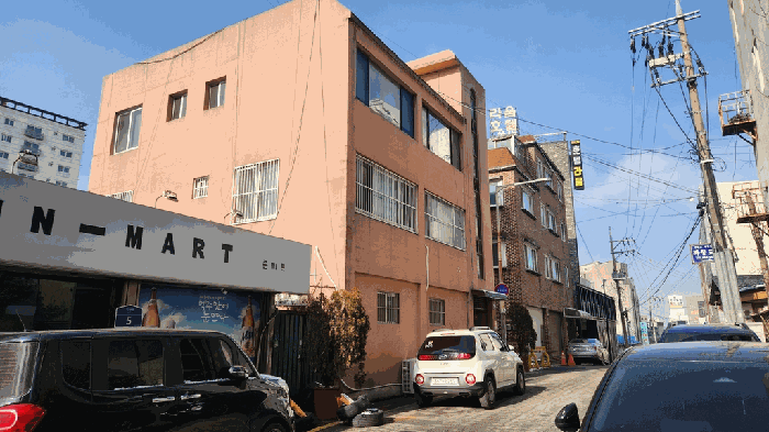 본건 전경_남동측에서 촬영