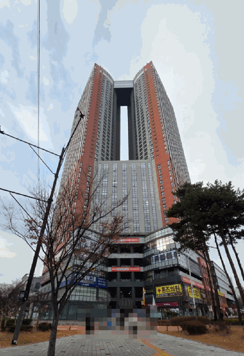 본건 소재 건물 전경