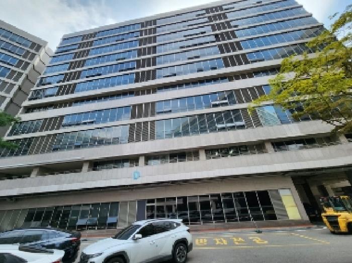 부동산 소재 건물 전경
