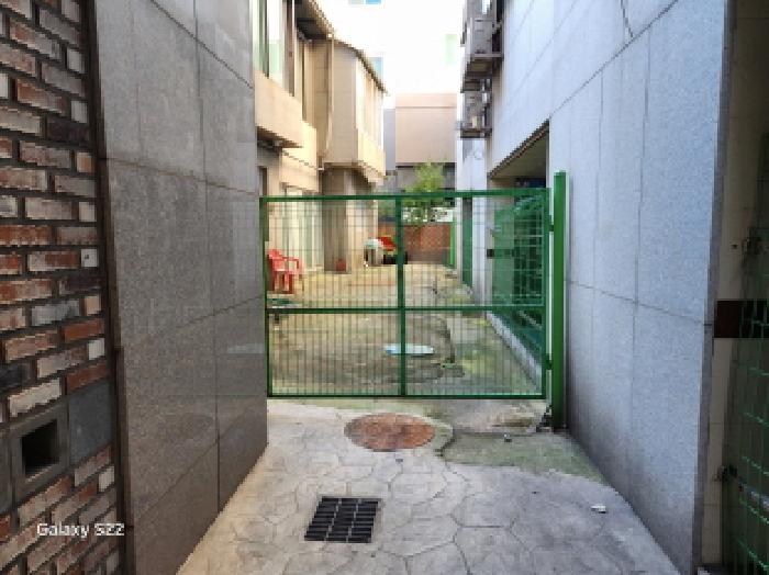 철제펜스 출입문