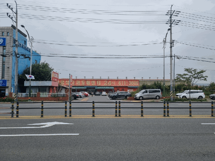 본건 전경(본건 남동측에서 촬영)