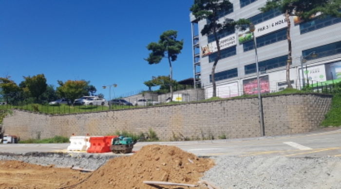* 목록2. 전경(입구)
