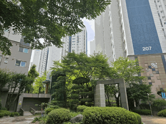 본건 두산위브트레지움아파트 제207동 주변 전경