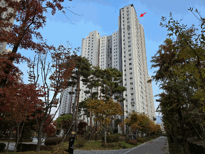 본건 및 105동 전경