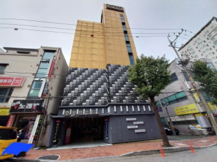 건물 전경