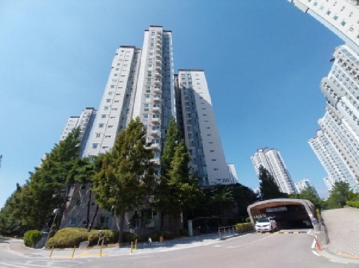130동 건물 전경