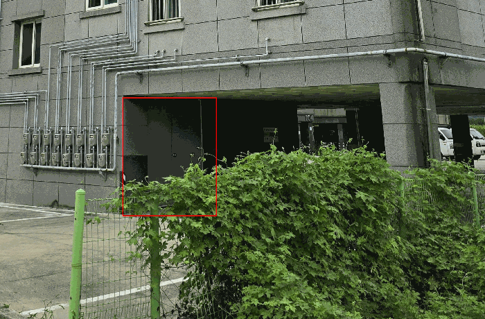 제시외 건물㉠(창고) 전경