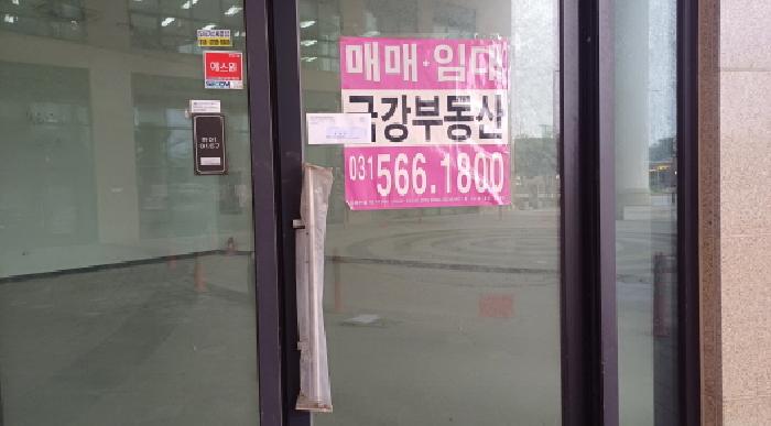 1층 알01-0167호 출입문