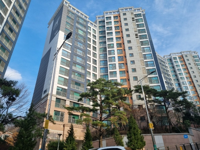 본건 북서측에서 촬영