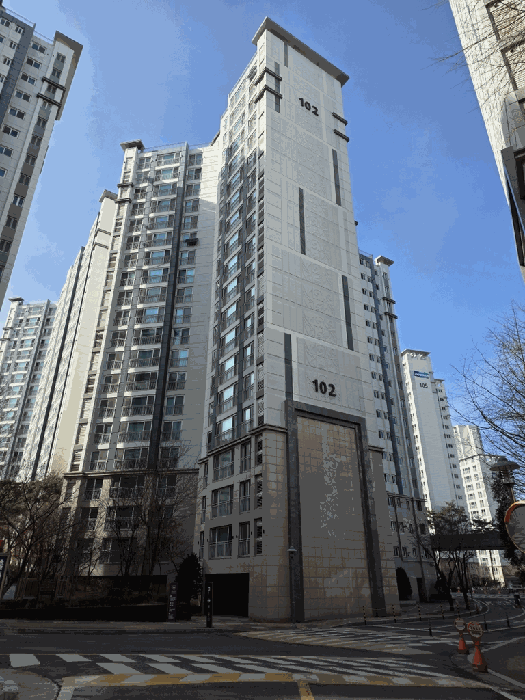 본건 동 전경