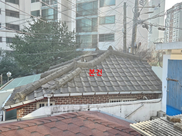 [본건 북측 외부전경]