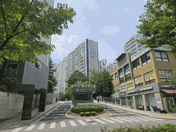 본건 아파트 정