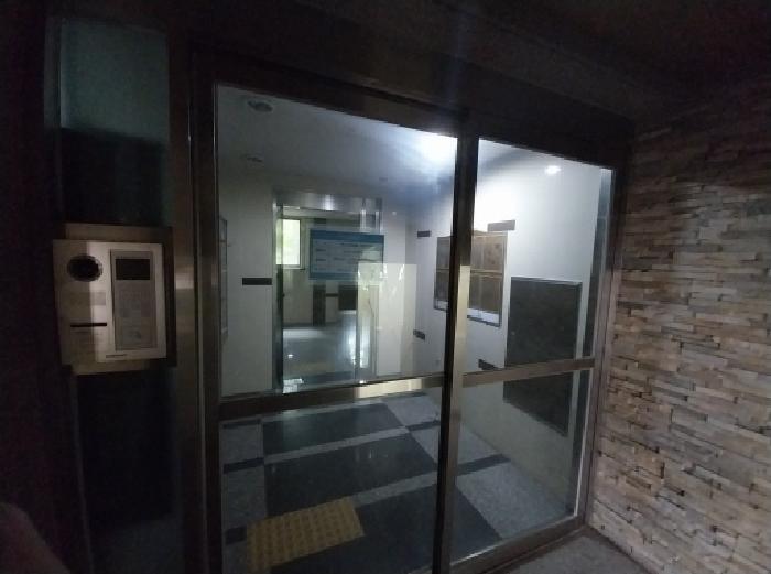 공동 현관문