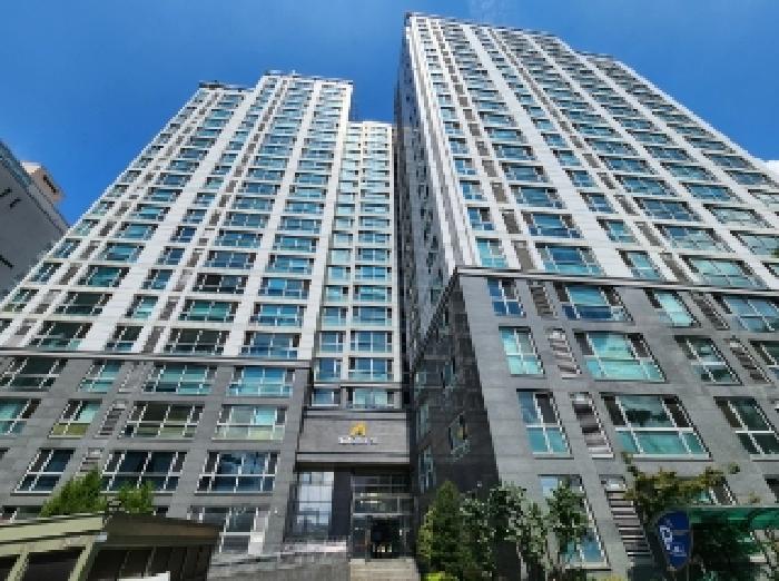 부동산 소재 건물 전경