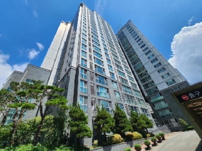 부동산 소재 건물 전경