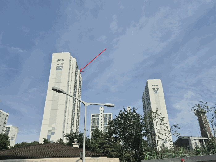 단지전경 (동측에서 촬영)