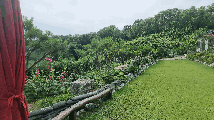 [잔디등 전경]