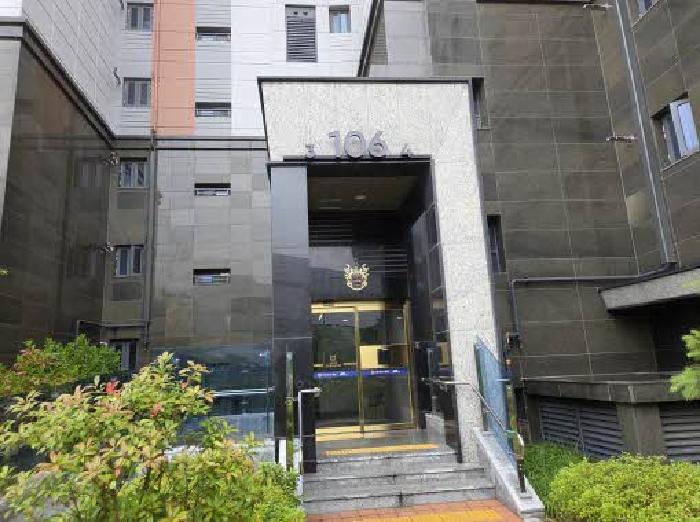 본건 106동 공동출입구